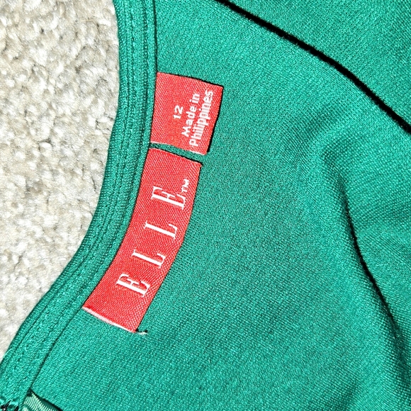 Elle Capped Sleeved Green Midi Dress - Picture 3 of 5